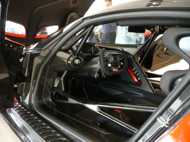 Aston Martin Vulcan купе — 5