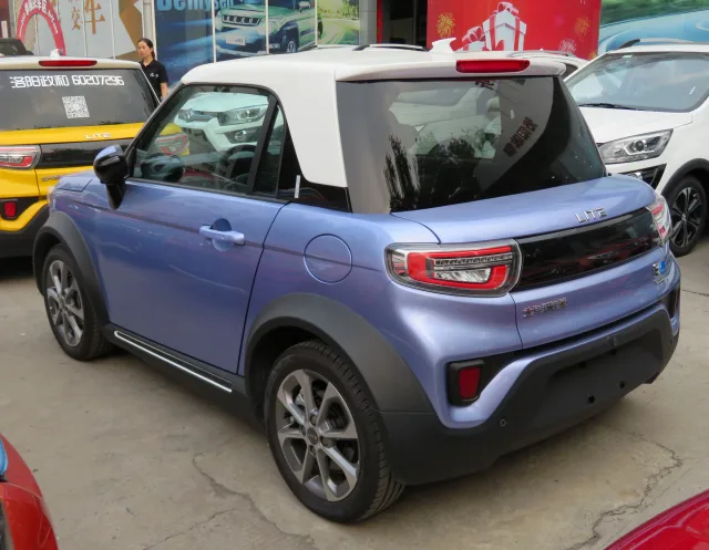 Arcfox Lite hatchback — 2