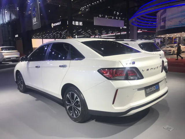 Venucia D60 sedan — 2