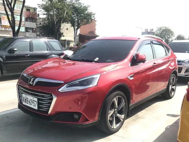 Luxgen U6 crossover — 4