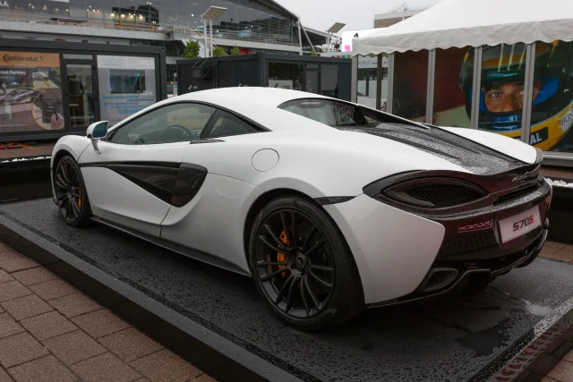 McLaren 570S coupe — 2