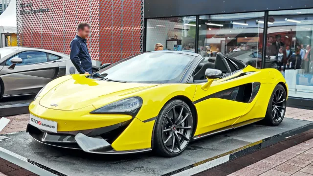 McLaren 570S coupe — 3