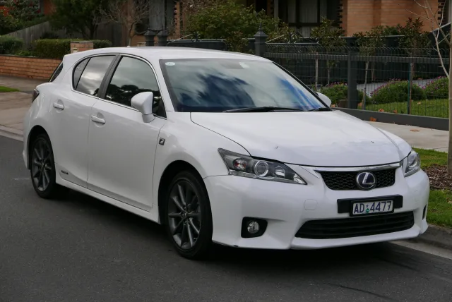 Lexus CT хетчбек — 2