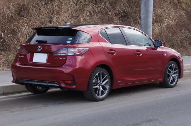 Lexus CT хетчбек — 7