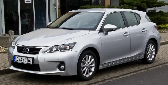 Lexus CT хетчбек — 8