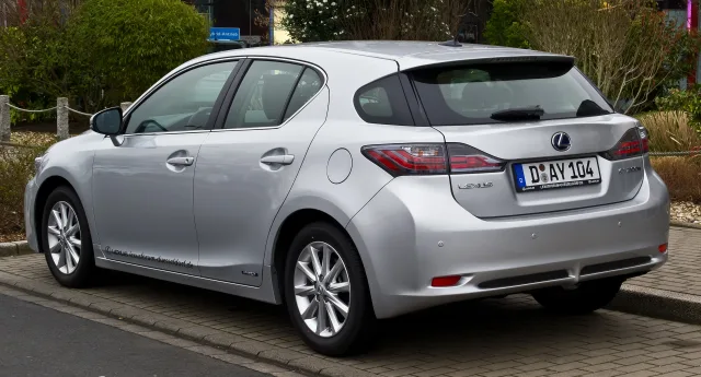Lexus CT хетчбек — 9