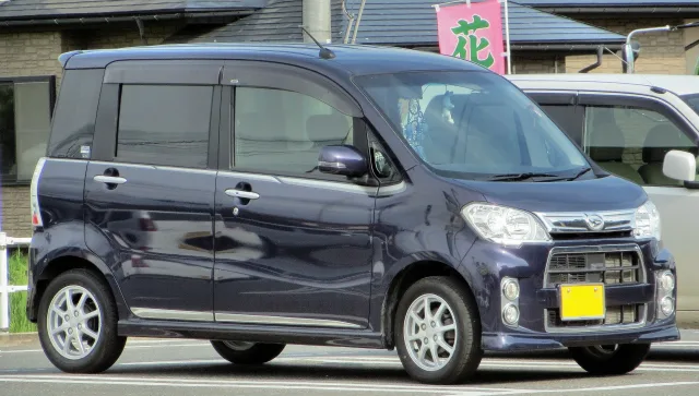 Daihatsu Tanto Exe хэтчбек — 2