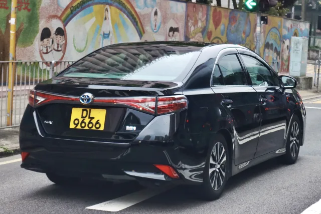 Toyota Sai седан — 4