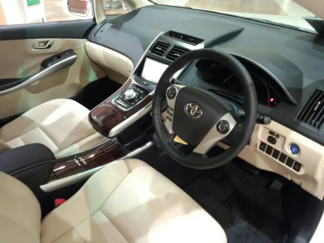 Toyota Sai седан — 5