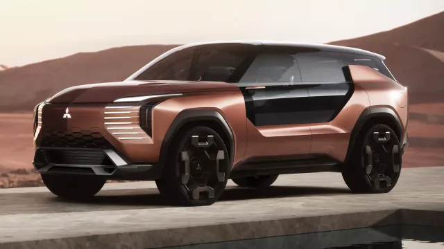 Mitsubishi повертає Pajero Mini: новий кросовер кине виклик Toyota RAV4