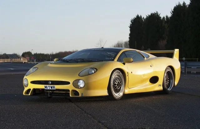 Jaguar XJ220 купе