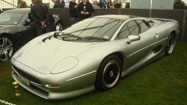 Jaguar XJ220 купе — 2