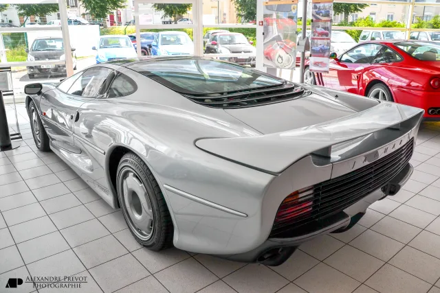 Jaguar XJ220 купе — 4