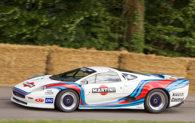 Jaguar XJ220 купе — 5