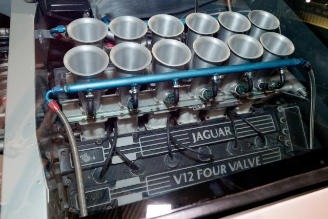 Jaguar XJ220 купе — 6