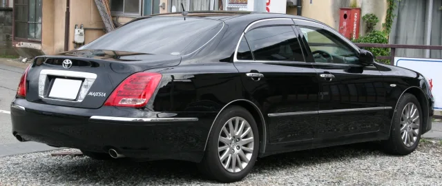 Toyota Crown Majesta (2004) седан — 2