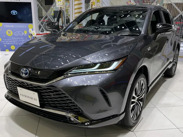 Toyota Harrier позашляховик