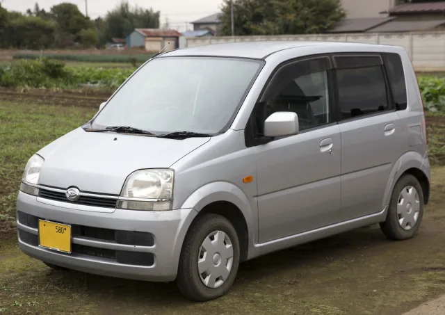 Daihatsu Move (2006) хэтчбек