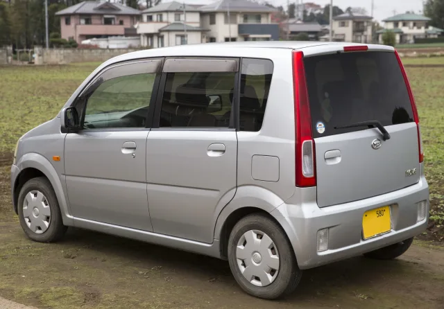 Daihatsu Move (2006) хэтчбек — 3