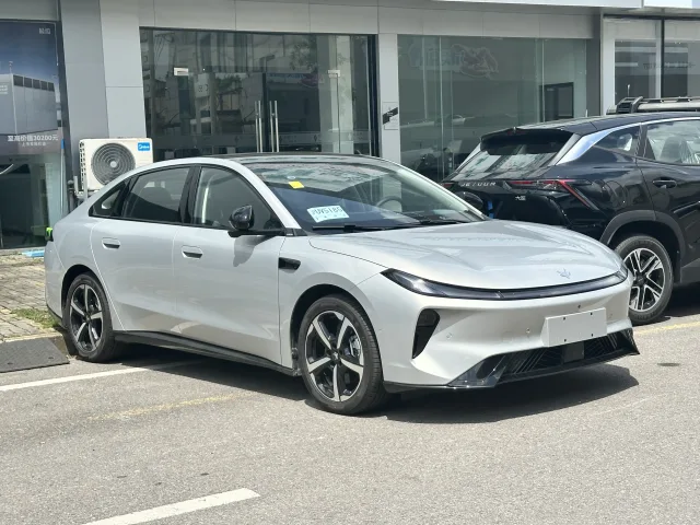 Arcfox Beta S3 sedan — 2