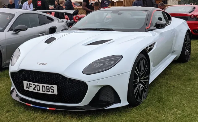 Aston Martin DBS Superleggera кабриолет — 4