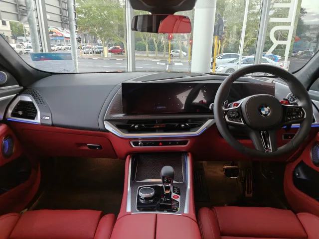 BMW XM кросовер — 2