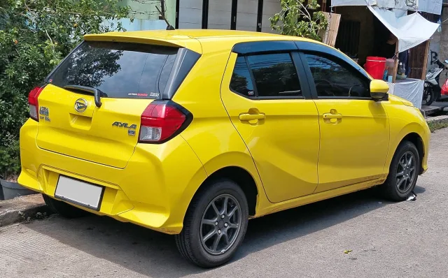 Daihatsu Ayla хэтчбек — 3