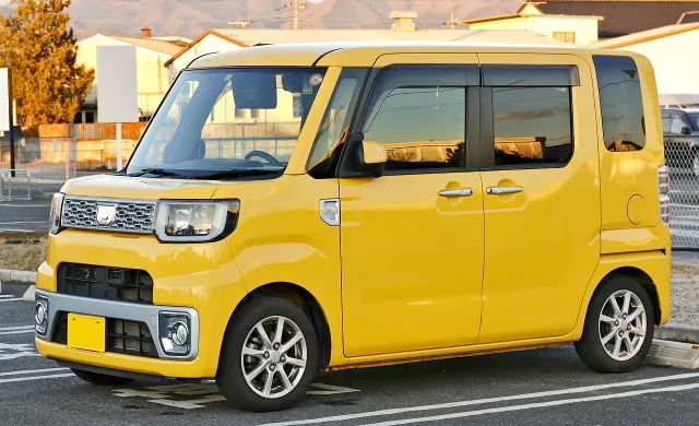 Daihatsu Wake минивэн — 3