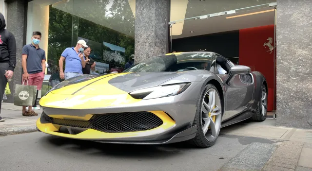 Ferrari 296 кабріолет