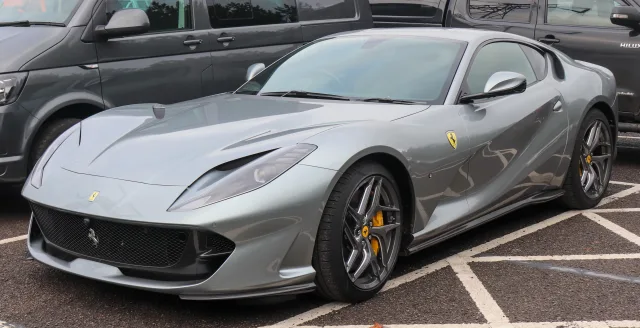 Ferrari 812 Superfast кабріолет