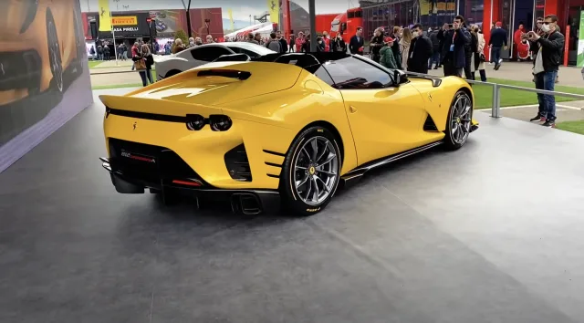 Ferrari 812 Superfast кабріолет — 2