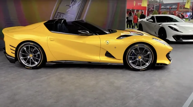 Ferrari 812 Superfast кабріолет — 3