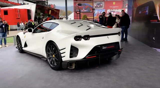 Ferrari 812 Superfast кабріолет — 4