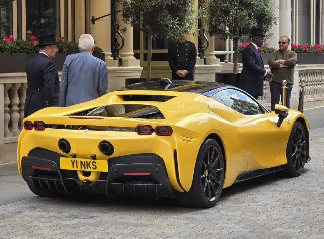 Ferrari SF90 Stradale кабріолет — 3