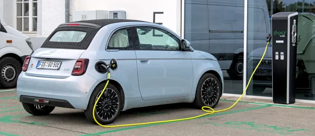 Fiat 500e хетчбек — 5