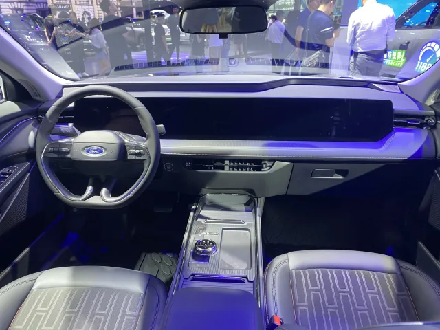 Ford Mondeo (2022) седан — 6