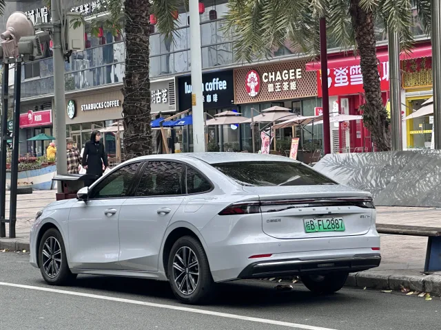 Geely Galaxy A7 седан — 2