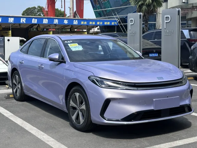 Geely Galaxy A7 седан — 3