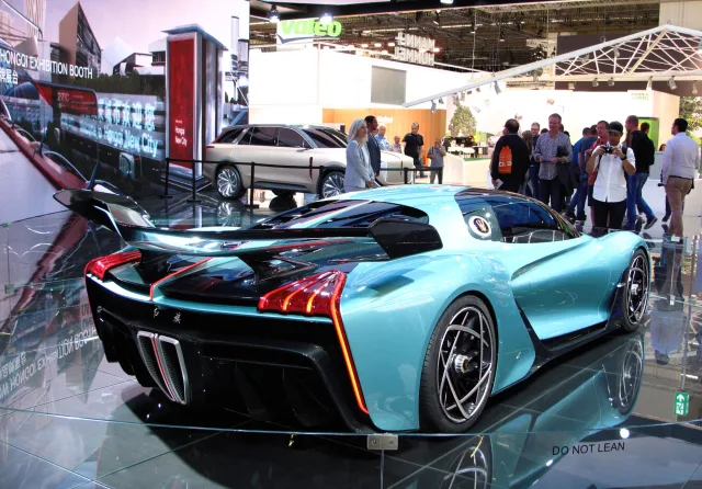Hongqi S9 1400 hp — 2