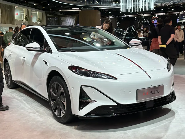 Hongqi Tiangong 05 344 hp — 2