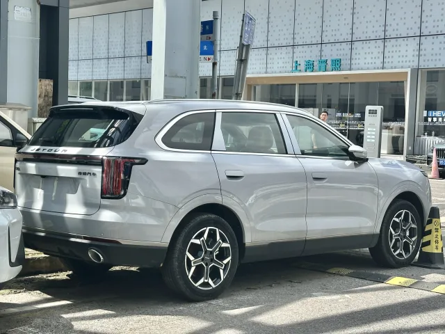 Jetour X70L внедорожник — 2