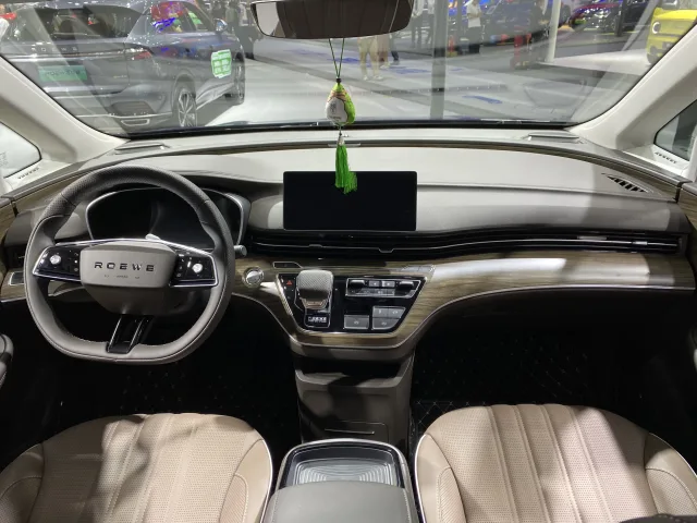 Roewe iMAX8 2.0 Turbo — 5