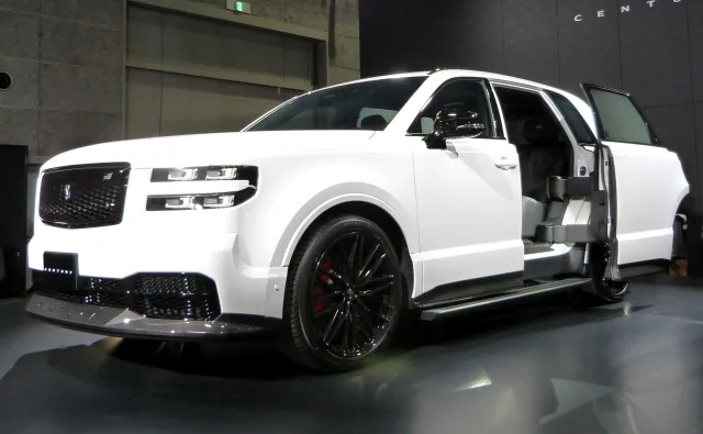 Toyota Century (2018) кабріолет — 5
