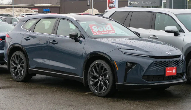 Toyota Crown (2025) позашляховик