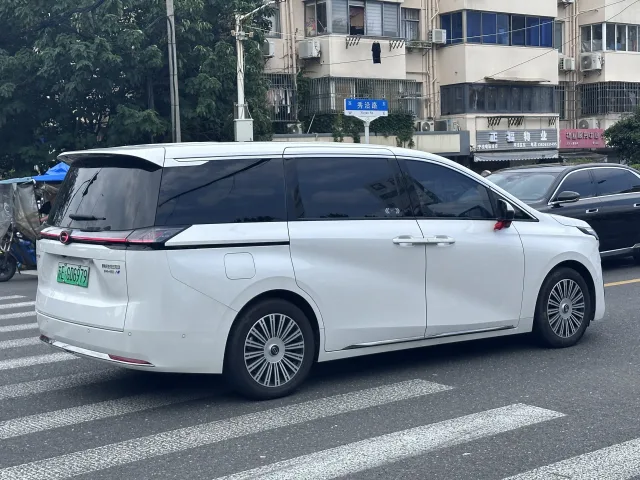 Trumpchi E8 238 hp — 4