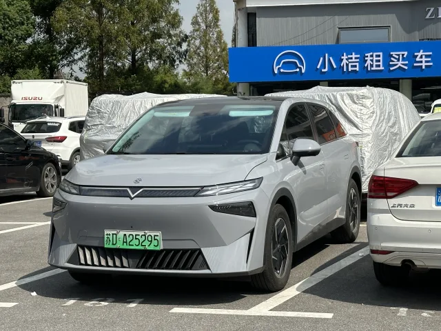 Venucia VX6 SUV — 2