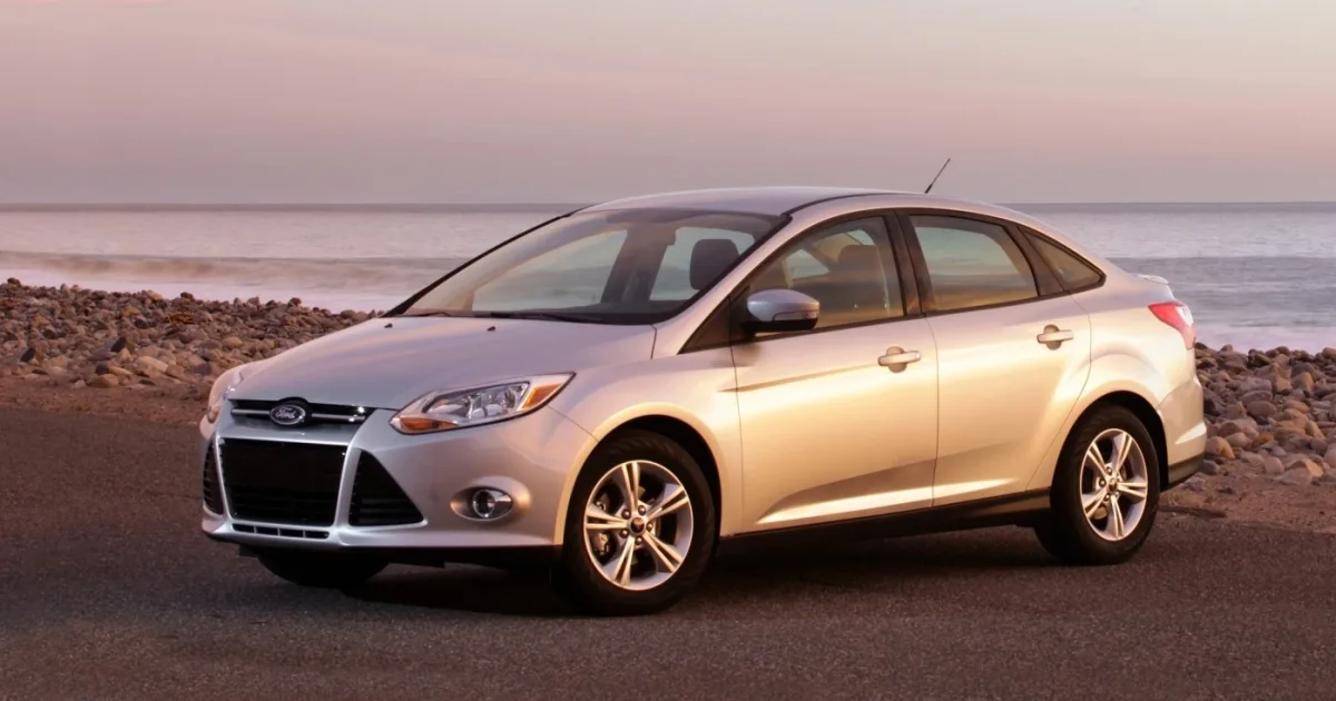 Ford Focus 2011.jpg