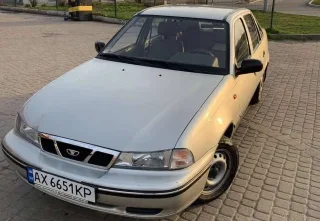 Капсулу часу Daewoo Nexia 2008 з пробігом 12 тис. км продають у Харкові: яка ціна
