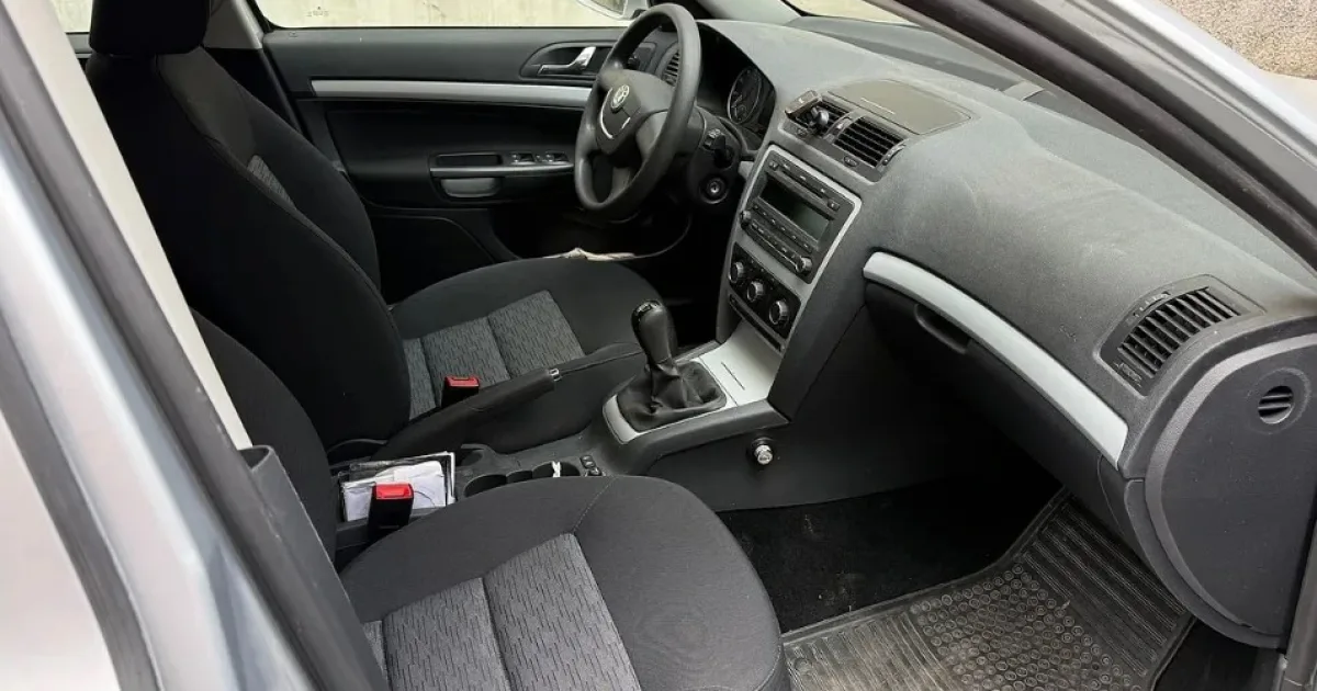 Skoda Octavia A5 3.jpg