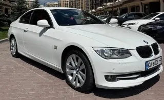 Купе BMW 3 Series 2010 з атмомотором та найменшим пробігом в Україні продають у Києві